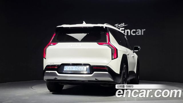 Kia EV9 2024 — photo 4