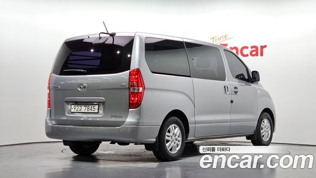 Hyundai Starex 2017 — photo 2