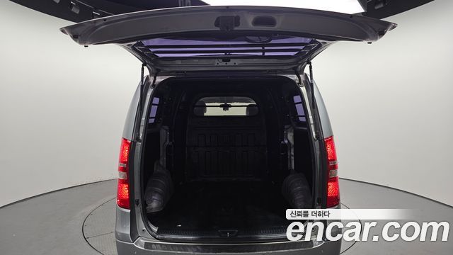 Hyundai Starex 2017 — photo 20