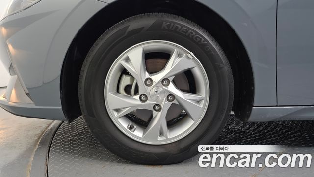 Hyundai AVANTE 2023 — photo 5