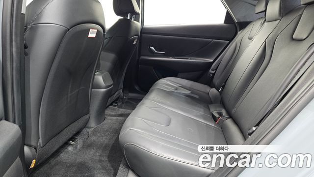 Hyundai AVANTE 2023 — photo 11