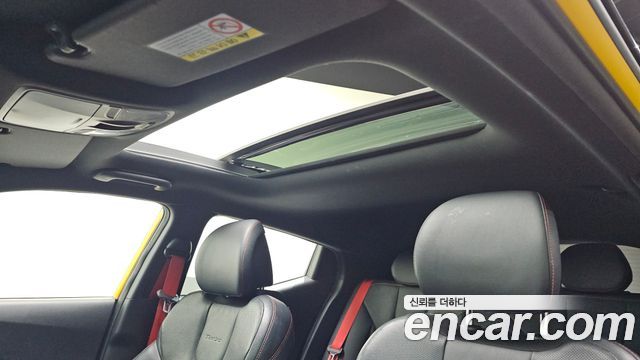 Hyundai Veloster 2019 — photo 18