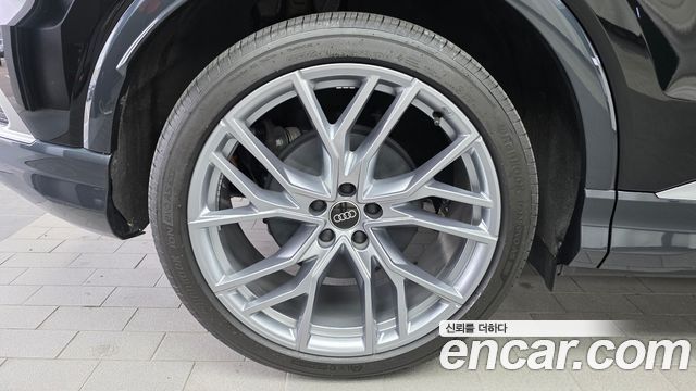Audi Q4 e-tron 2025 — photo 5