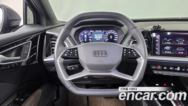 Audi Q4 e-tron 2025 — photo 18