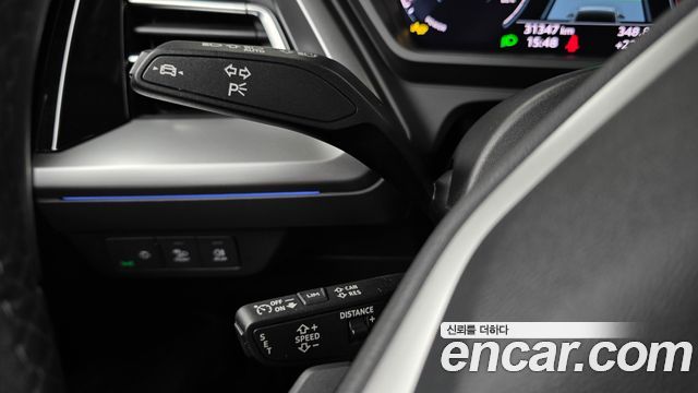 Audi Q4 e-tron 2025 — photo 23
