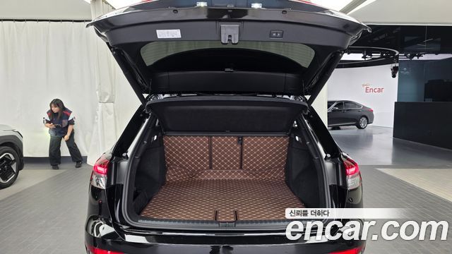 Audi Q4 e-tron 2025 — photo 26