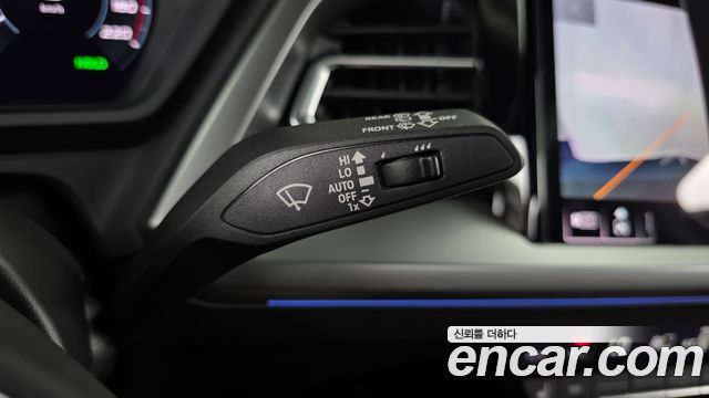 Audi Q4 e-tron 2025 — photo 28