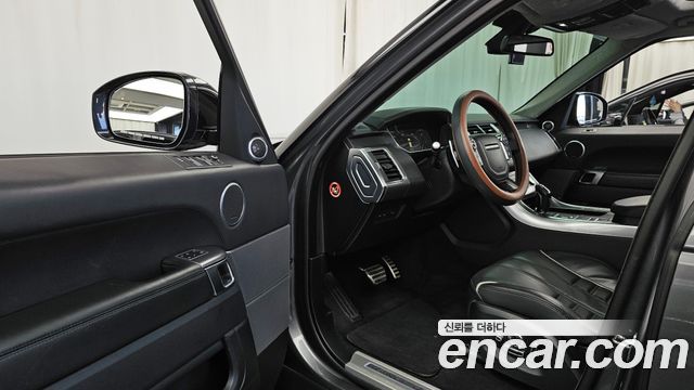 Land Rover Range Rover Sport 2016 — photo 10