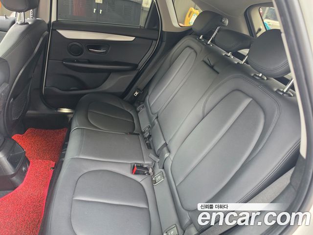 BMW 2-Series 2016 — photo 12