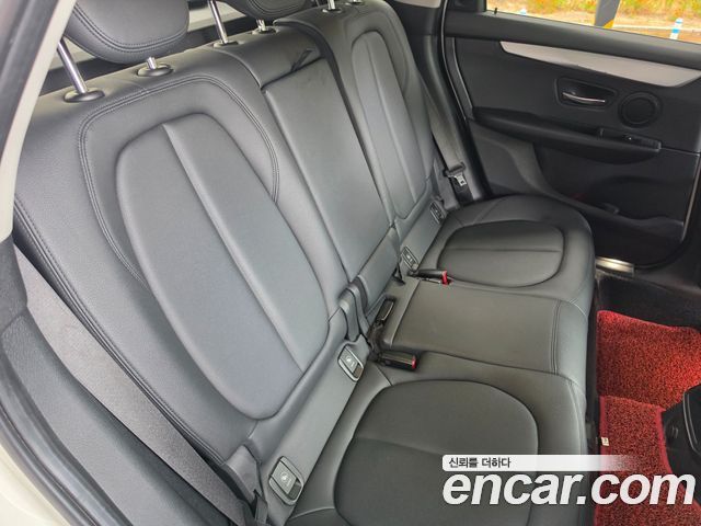 BMW 2-Series 2016 — photo 13