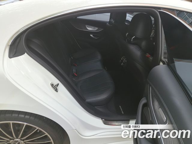 Mercedes-Benz CLS-Class 2022 — photo 11