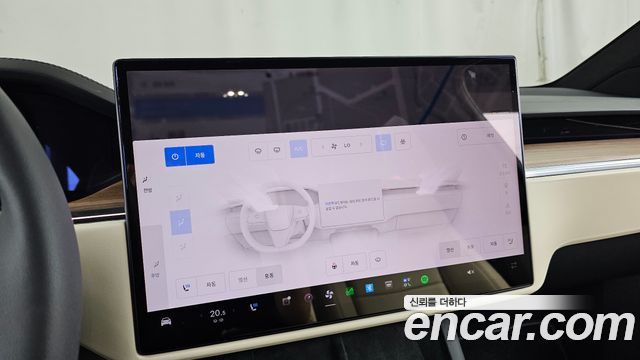 Tesla Model X 2026 — photo 26