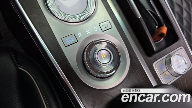 Genesis GV80 2020 — photo 12