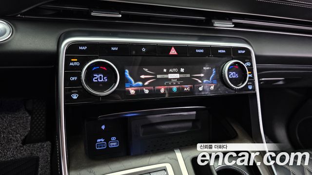 Genesis GV80 2020 — photo 23