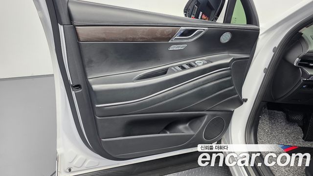 Genesis GV80 2020 — photo 15