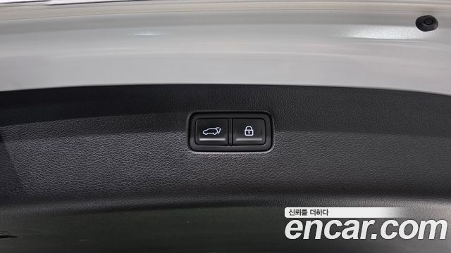 Genesis GV80 2020 — photo 37