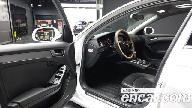 Audi A4 2013 — photo 13