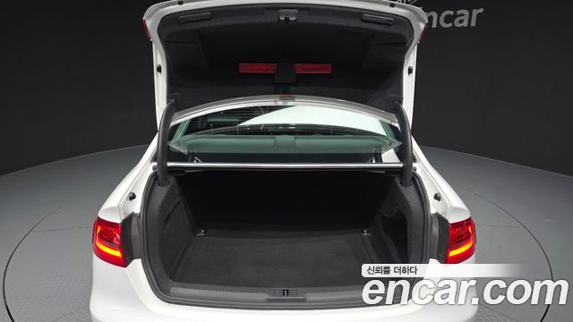 Audi A4 2013 — photo 26