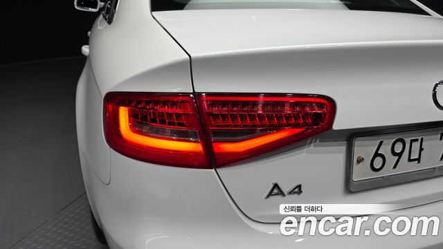 Audi A4 2013 — photo 9