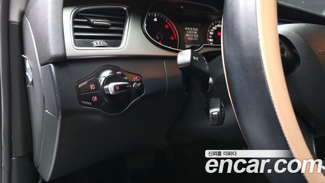 Audi A4 2013 — photo 27