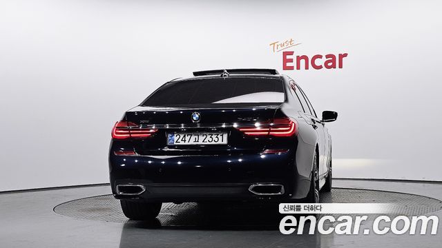 BMW 7-Series 2019 — photo 4