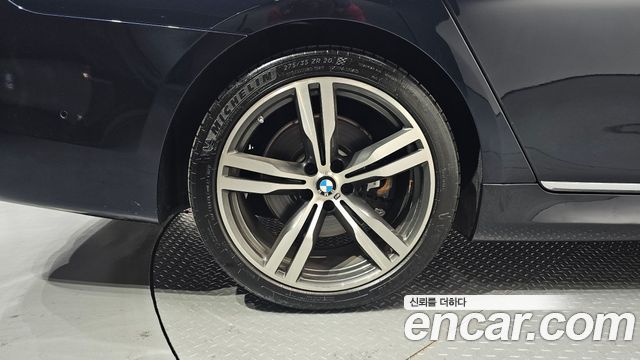 BMW 7-Series 2019 — photo 5