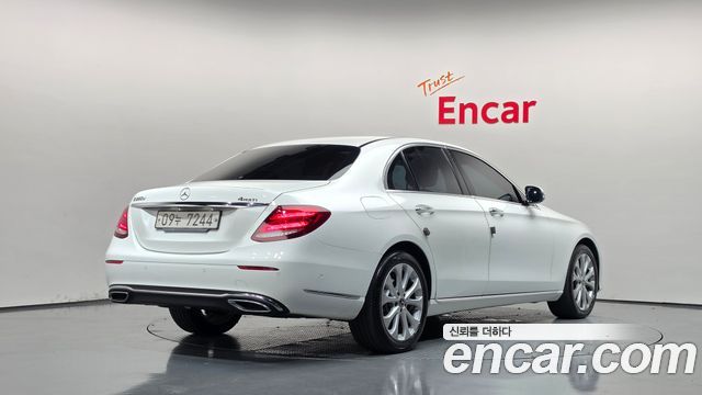 Mercedes-Benz E-Class 2019 — photo 2