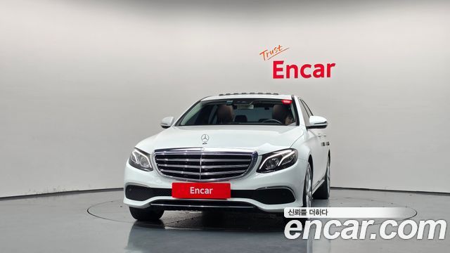 Mercedes-Benz E-Class 2019 — photo 3