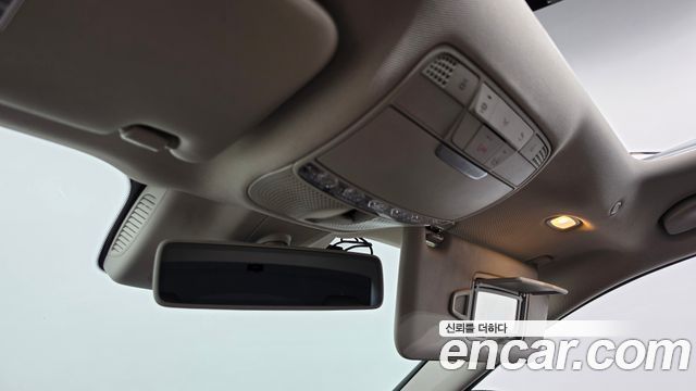 Mercedes-Benz E-Class 2019 — photo 28