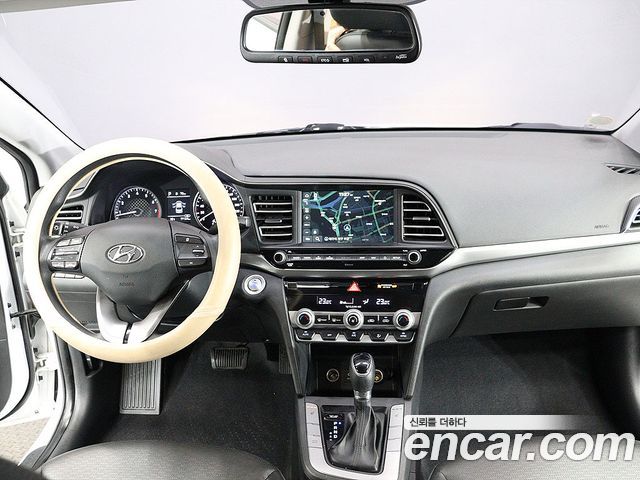 Hyundai AVANTE 2019 — photo 7