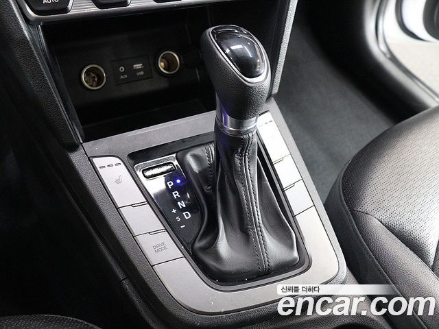 Hyundai AVANTE 2019 — photo 14