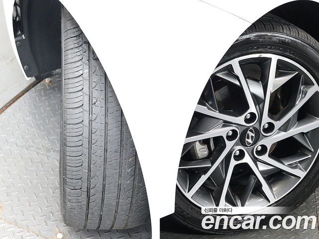 Hyundai AVANTE 2019 — photo 20
