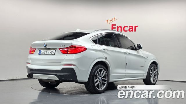 BMW X4 2017 — photo 2