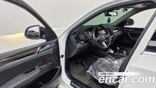 BMW X4 2017 — photo 10