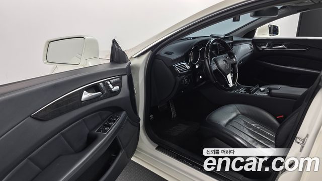 Mercedes-Benz CLS-Class 2013 — photo 10