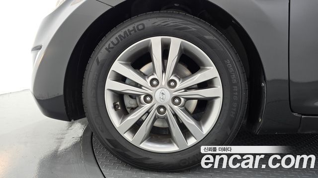 Hyundai AVANTE 2013 — photo 5
