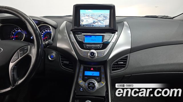 Hyundai AVANTE 2013 — photo 14