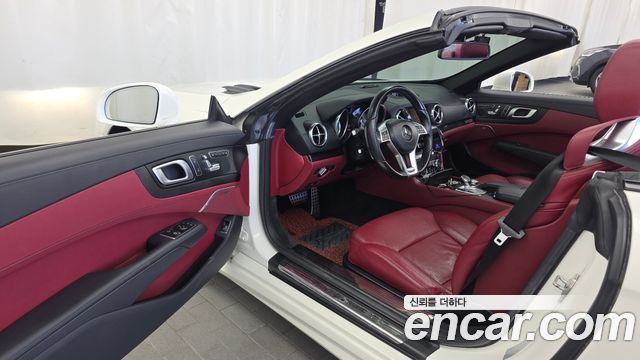 Mercedes-Benz SL-Class 2016 — photo 10