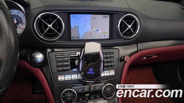 Mercedes-Benz SL-Class 2016 — photo 14