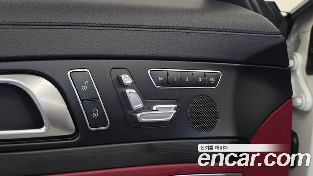 Mercedes-Benz SL-Class 2016 — photo 18