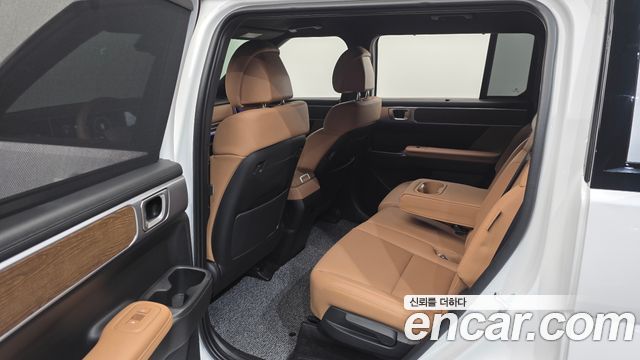 Hyundai Santafe 2025 — photo 18