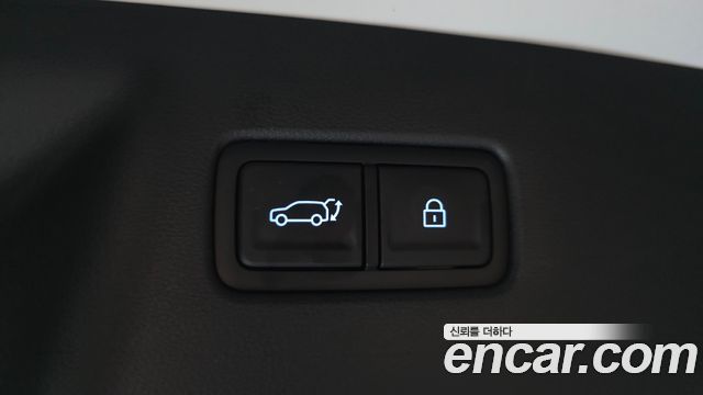 Hyundai Santafe 2025 — photo 24