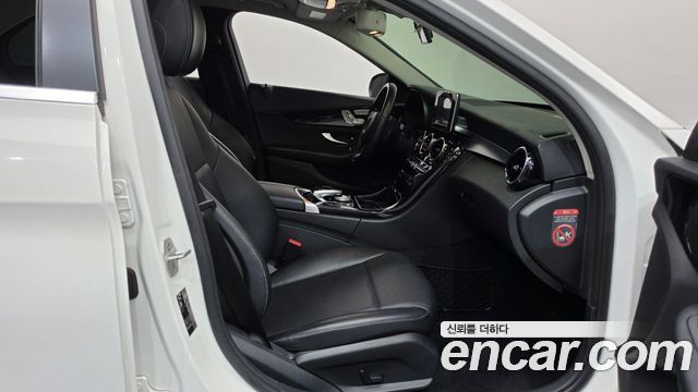 Mercedes-Benz C-Class 2016 — photo 11