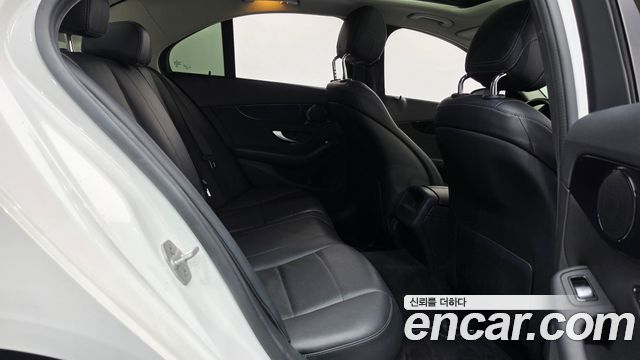 Mercedes-Benz C-Class 2016 — photo 12