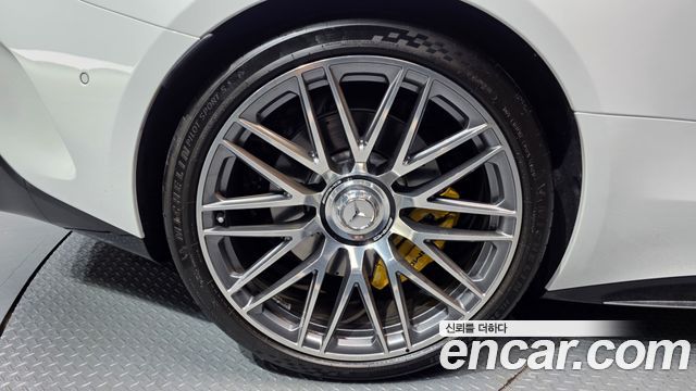 Mercedes-Benz AMG GT 2025 — photo 5