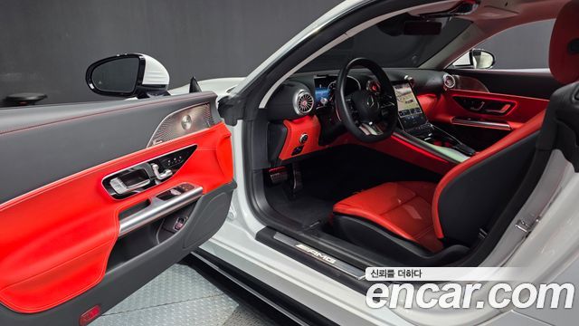 Mercedes-Benz AMG GT 2025 — photo 10