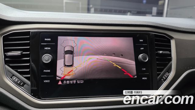 Volkswagen T-Roc 2021 — photo 20