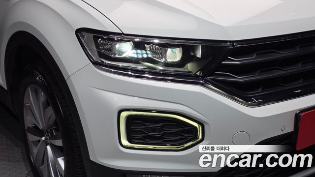 Volkswagen T-Roc 2021 — photo 8