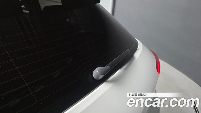 Volkswagen T-Roc 2021 — photo 32