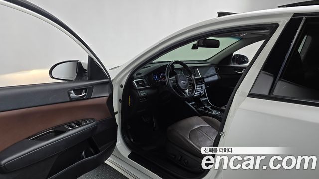 Kia K5 2016 — photo 11